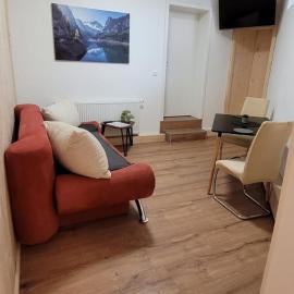 Seyfarthrooms - Monteurwohnung Großröhrsdorf 4 - zentrale Lage, gute Anbindung, ideal für 2 Personen