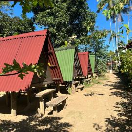 Cabana 2 Camping Dona Aurora Praia do Sono, hotel in Paraty