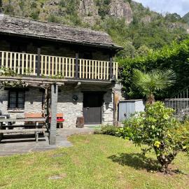 A La Capeleta, hotel a Avegno