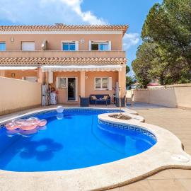 Amazing Home In Miami Platja, hotel in Miami Platja