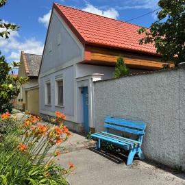 Alla