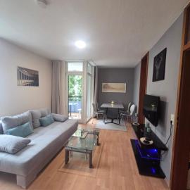 SkyStay Modernes Apartment Messe&Flughafen, מלון בפילדרשטאט
