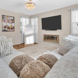 Stylish 3br 3 Bth w fireplace, hotel in Beaumont