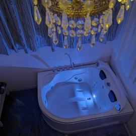 Suite Luxury con Jacuzzi Capurso Bari, hotel u gradu 'Capurso'