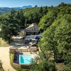 Domaine des Ayasses - Gite de la Raye - 14 pers, hotel i Crest