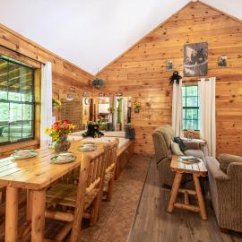 Smoky Mountain Cabin with Hot Tub & Pool Table