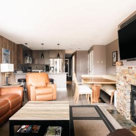 Choice Condo - Walk to Gondola - Sleeps 7!