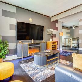 < 2 Mi to Dtwn & Mississippi River: West Side Home