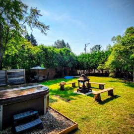 Family chalet - spa - in Tremblant village, hotel in Mont-Tremblant
