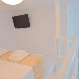 Victoria Apartement-Loft with amazing sea view in Adamas Port