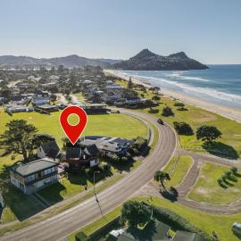 Beachfront Landing - Pauanui Holiday Home