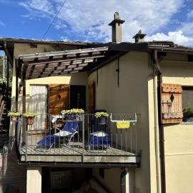 Casetta immersa nella natura, Hotel in Ostana