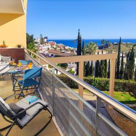 Luxury Condo in Top Complex with Ocean and Marina View by Be Cherish, хотел в Албуфейра