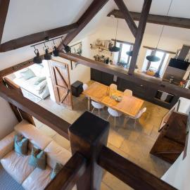 Idyllic Barn - Cotswold Hideaway Stunning Village, hotel v mestu Birdlip