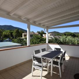 EDERA - Spazioso trilocale con ampia terrazza coperta