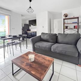 Joli appartement avec balcon, parking - Toulouse, hotel in Plaisance-du-Touch