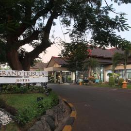 Hotel Grand Trisula Indramayu, hotel v destinácii Indramayu