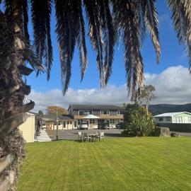 Bristol Motel, hotell i Upper Hutt