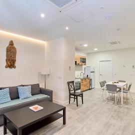 Apartamentos Catedral Palace by gaiarooms