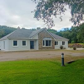 Tigh Dawros - Charming 4-bedroom house with WiFi in beautiful Kenmare, Kerry