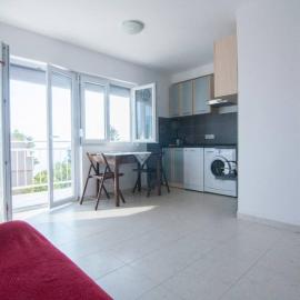 Apartment in Krasici 37 m2 170 meters from the sea, hotel in Krašići