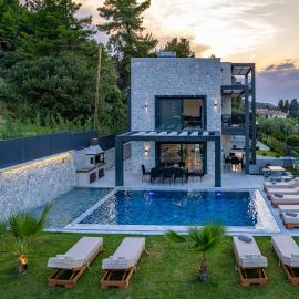 Royal Retreat Villa