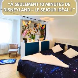 Space House & Surprise - Disneyland & Paris