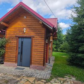 Смерековий двір, hotel in Yaremche