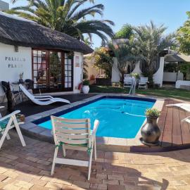 Pelican Place Guest Cottages, hotel in Durbanville