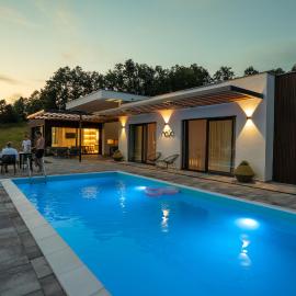 Villa Alma Nova, hotel in Laktaši