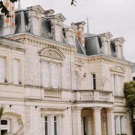 le petit château de Célestine, hotel in Segonzac