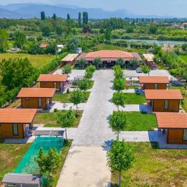 Natyra e Ishullit -Resort-, hotel in Ishull-Shëngjin