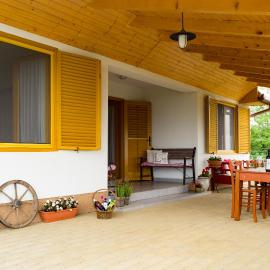 Vineas vendégház, hotel din Siklós