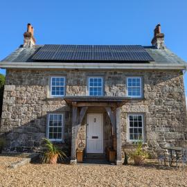 Private Double Room and Ensuite in Historic Cornish Cottage