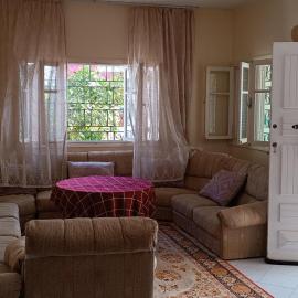 Villa lumineuse, double jardin, hotel in Sidi Bouzid