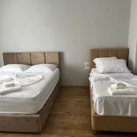 Denis room, hotel in Tirana