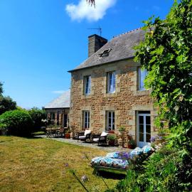Chambres d'Hôtes Maison de Charme à Trégastel, hotell i Trégastel