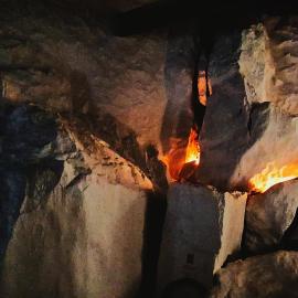 Traditional cave house!, хотел в Хидра
