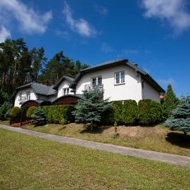 Promyk Dębiny, hotel a Debina