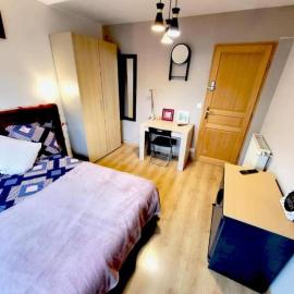 Suites et Chambres Terrasse Parking 20min Orly-45min Paris Disney, hotel v destinácii Corbeil-Essonnes