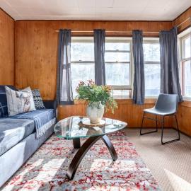 Huckleberry Lodge Mountain Getaway Near Banff