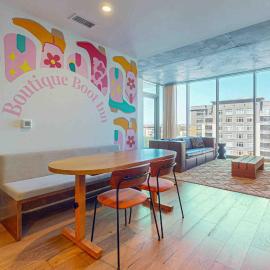 Natiivo 12th flr condo with two balconies, full kitchen & rooftop pool, gym