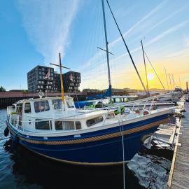 Holländisches Stahlboot, hotel a Brema