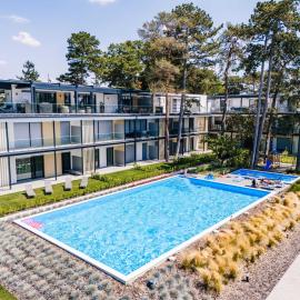 By The Lakeside Apartment, hotel in Balatonlelle