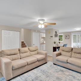 Spacious Uptown 3BR - Game Room - Deck - Kingbed, Hotel in Charlotte