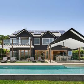 Lennox Estate with Pool, Tennis court, Gym & Sauna