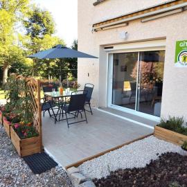 Gîte 4 pers. rénové avec jardin à La Versanne, Animaux acceptés - FR-1-496-369, hotel em La Versanne