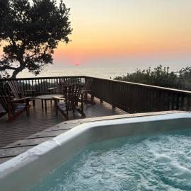 Bon-up-a-Tree Beach Lodge with jacuzzi ocean views, south coast Kwa Zulu Natal