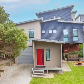 37 Oceanview Pde
