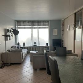 Appart calme avec Parking privé, Métro 3min, 12min Paris
